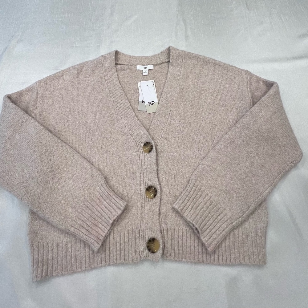â NWT BP. Cream V-Neck Cropped Cardigan Sweater Smallâ - Picture 4 of 10